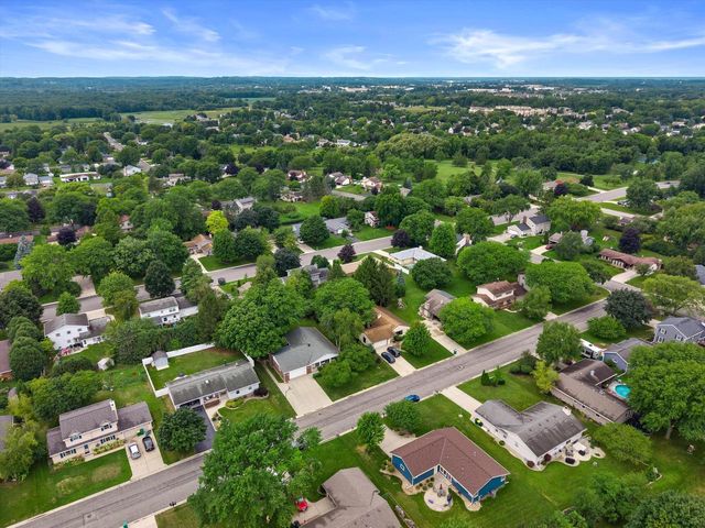 W164N10543 Timberline COURT, Germantown, WI 53022