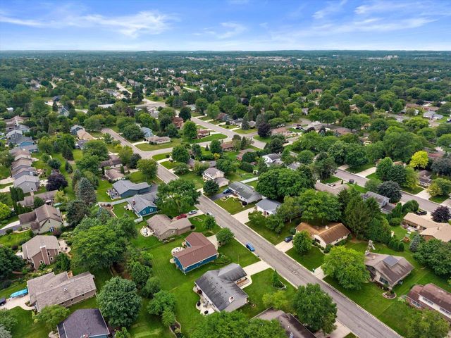 W164N10543 Timberline COURT, Germantown, WI 53022