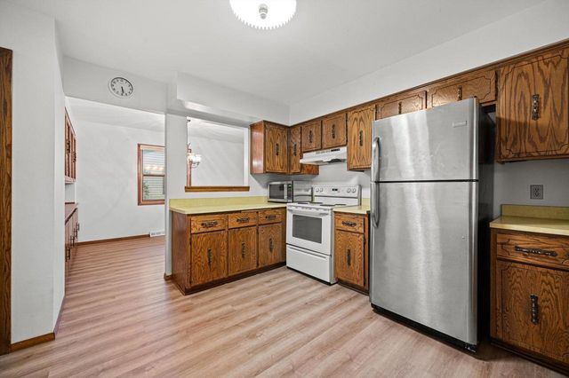 W164N10543 Timberline COURT, Germantown, WI 53022