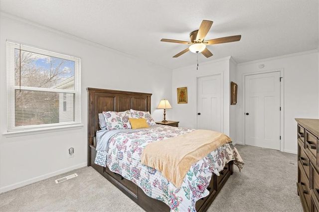 10710 W 115th Street, Overland Park, KS 66210