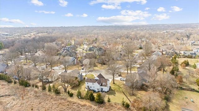 10710 W 115th Street, Overland Park, KS 66210