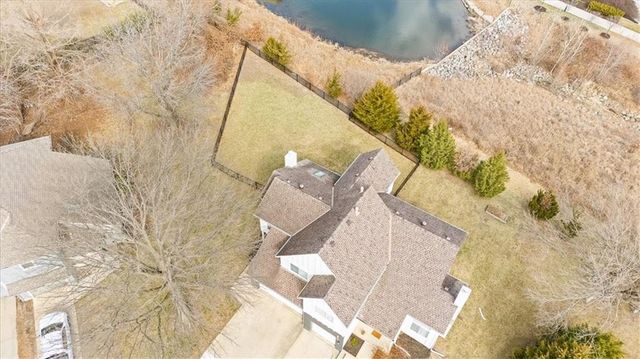 10710 W 115th Street, Overland Park, KS 66210