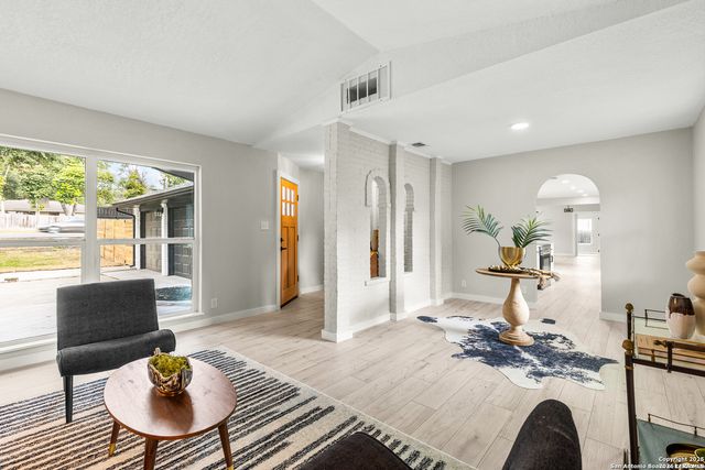 10322 Tioga, San Antonio, TX 78230