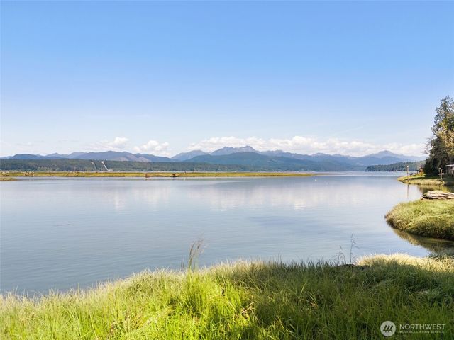 3692 E State Route 106, Union, WA 98592
