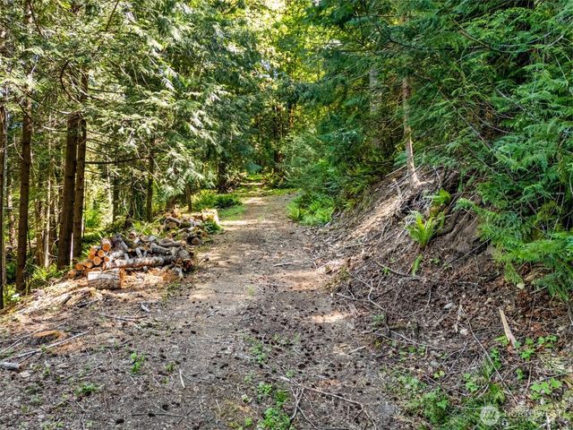 3692 E State Route 106, Union, WA 98592