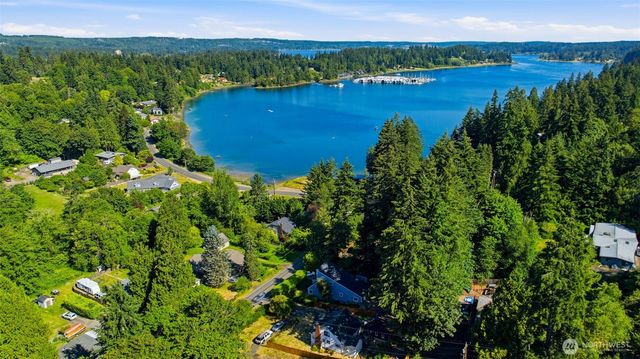 1910 Corbet Drive NW, Bremerton, WA 98312
