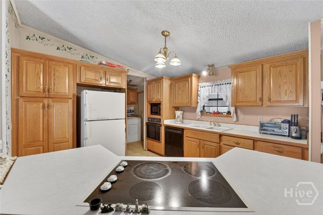 535 E 1st Street, Midway, GA 31320
