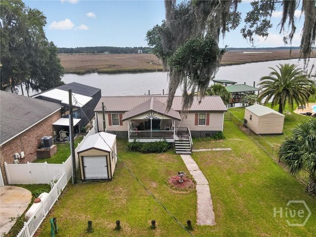 535 E 1st Street, Midway, GA 31320