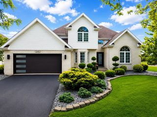 2151 Bluestem Parkway, Lynwood, IL 60411