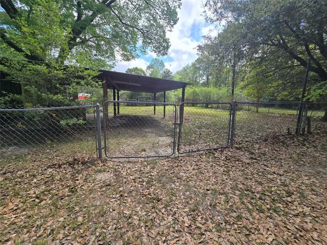 2266 Young Road, Livingston, TX 77351