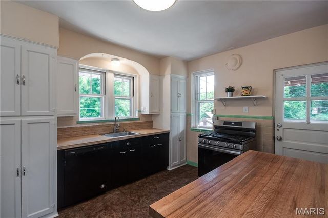 7322 Drexel Drive, University City, MO 63130