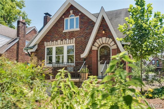 7322 Drexel Drive, University City, MO 63130