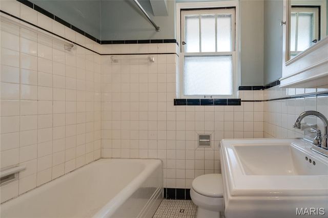 7322 Drexel Drive, University City, MO 63130
