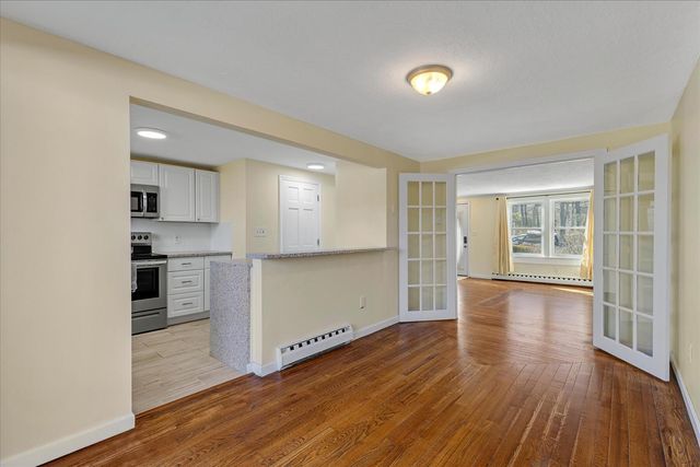 405 Village Drive UNIT 405, Buzzards Bay, MA 02532