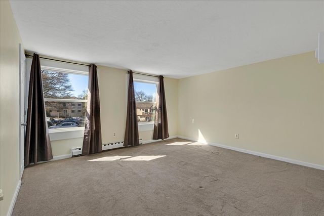 405 Village Drive UNIT 405, Buzzards Bay, MA 02532