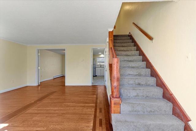 405 Village Drive UNIT 405, Buzzards Bay, MA 02532