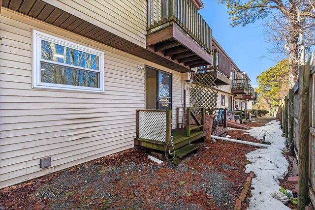 405 Village Drive UNIT 405, Buzzards Bay, MA 02532