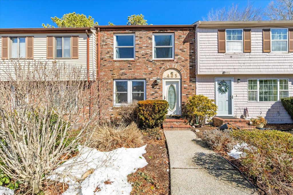 405 Village Drive UNIT 405, Buzzards Bay, MA 02532