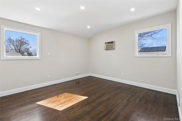 236 Vermont Avenue, Bay Shore, NY 11706