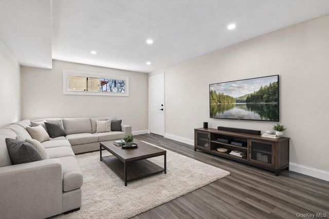 236 Vermont Avenue, Bay Shore, NY 11706