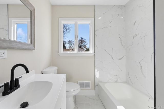 236 Vermont Avenue, Bay Shore, NY 11706