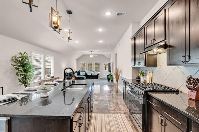 2930 Yaupon Grove Lane, Conroe, TX 77385