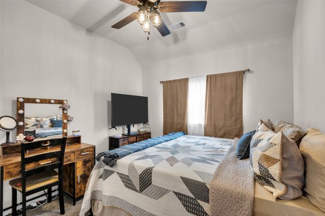 2930 Yaupon Grove Lane, Conroe, TX 77385