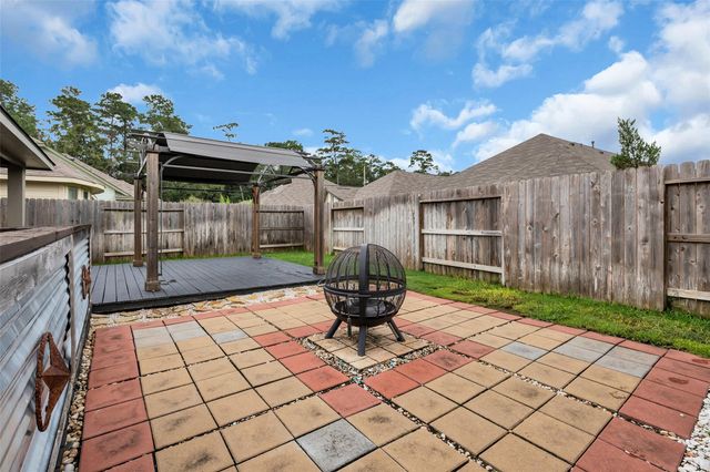 2930 Yaupon Grove Lane, Conroe, TX 77385