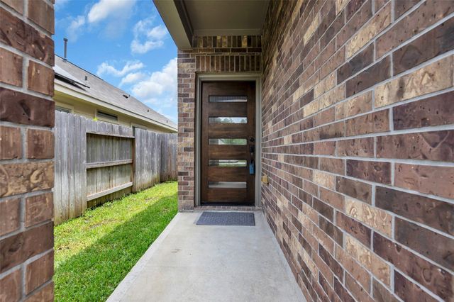 2930 Yaupon Grove Lane, Conroe, TX 77385