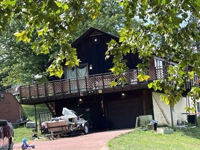 414 Whiteman Hill Road, New Martinsville, WV 26155