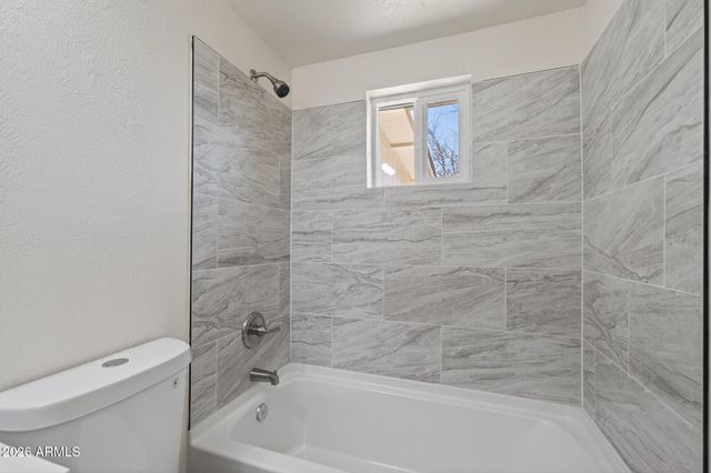 10229 S HONEYSUCKLE Drive, Hereford, AZ 85615