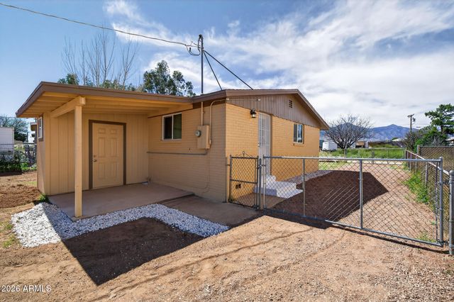 10229 S HONEYSUCKLE Drive, Hereford, AZ 85615