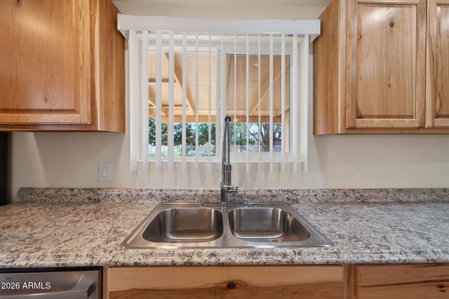 10229 S HONEYSUCKLE Drive, Hereford, AZ 85615