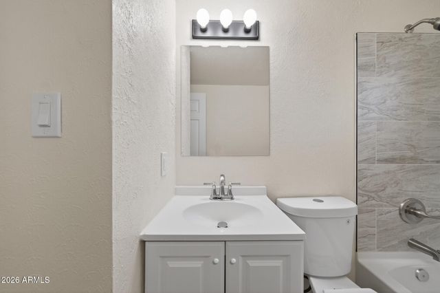 10229 S HONEYSUCKLE Drive, Hereford, AZ 85615