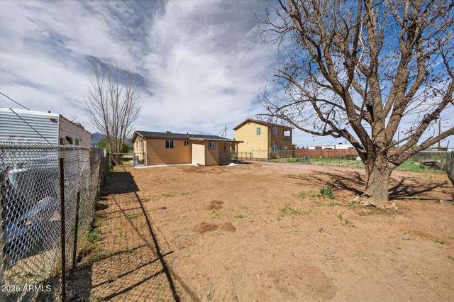 10229 S HONEYSUCKLE Drive, Hereford, AZ 85615
