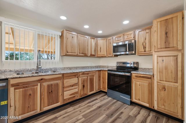 10229 S HONEYSUCKLE Drive, Hereford, AZ 85615
