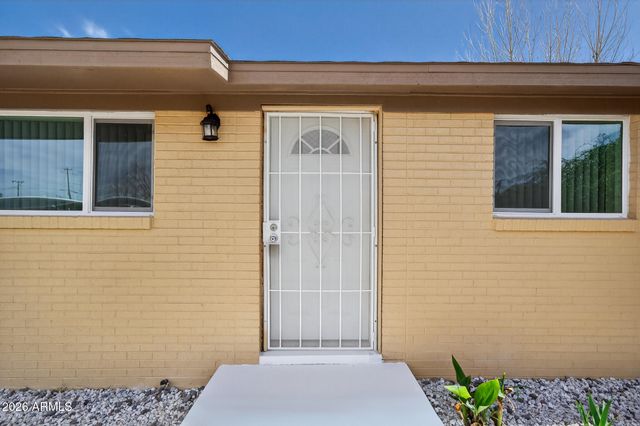 10229 S HONEYSUCKLE Drive, Hereford, AZ 85615