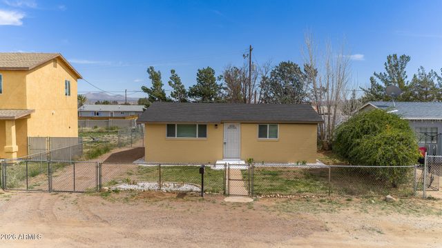 10229 S HONEYSUCKLE Drive, Hereford, AZ 85615