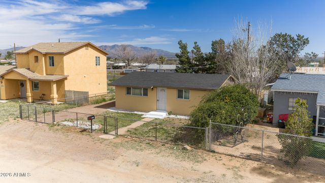 10229 S HONEYSUCKLE Drive, Hereford, AZ 85615