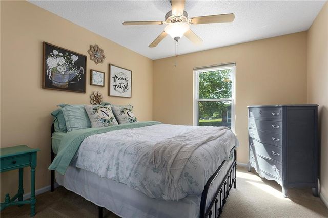5330 NW 87th Court, Kansas City, MO 64154