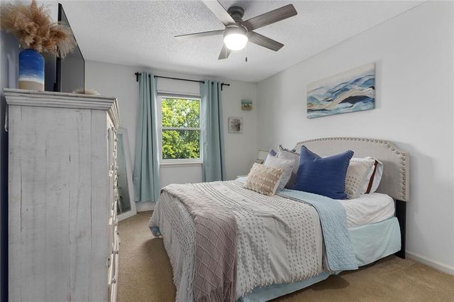 5330 NW 87th Court, Kansas City, MO 64154