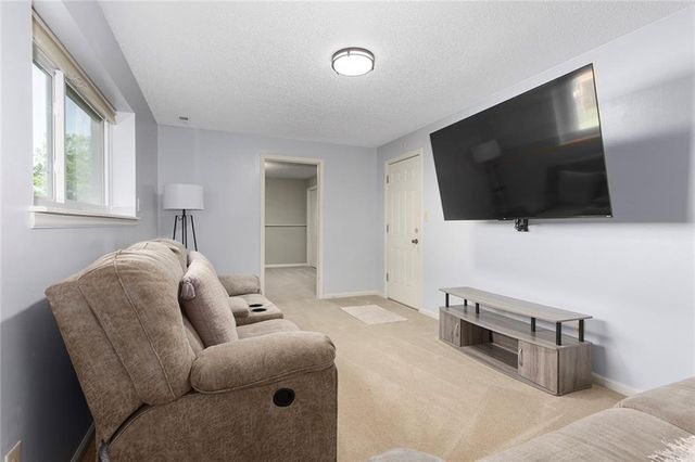 5330 NW 87th Court, Kansas City, MO 64154