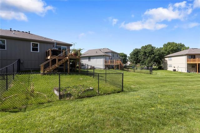 5330 NW 87th Court, Kansas City, MO 64154
