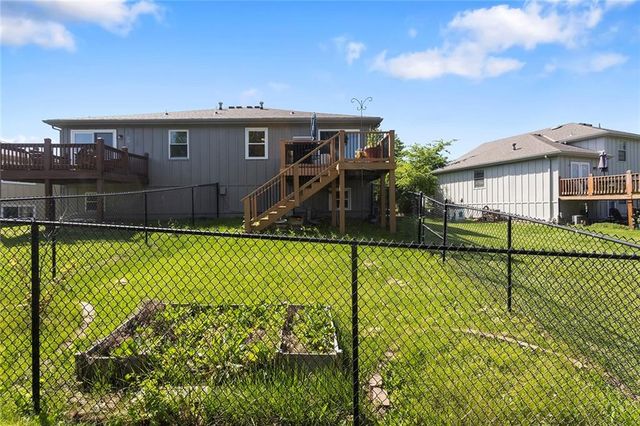 5330 NW 87th Court, Kansas City, MO 64154