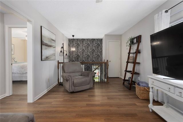 5330 NW 87th Court, Kansas City, MO 64154