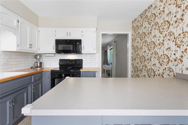 5330 NW 87th Court, Kansas City, MO 64154