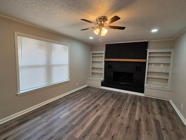 17811 Puckett Rd, Alexander, AR 72002