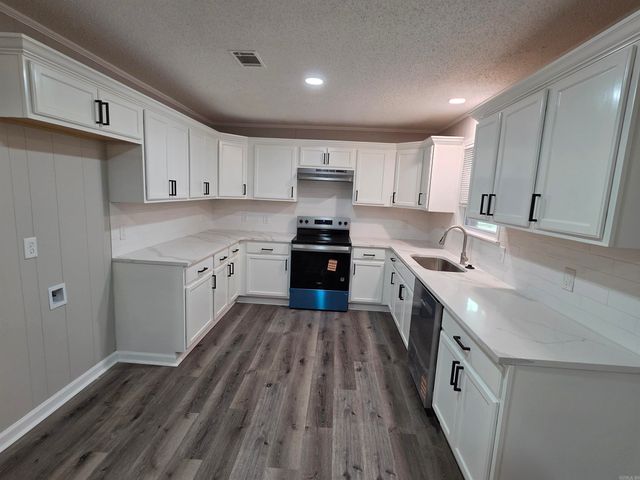 17811 Puckett Rd, Alexander, AR 72002