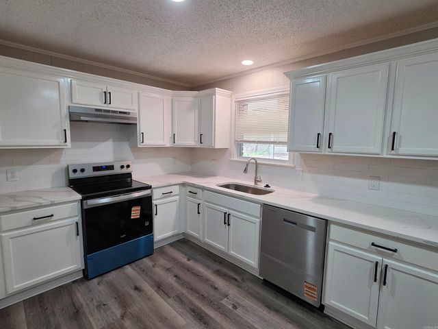 17811 Puckett Rd, Alexander, AR 72002