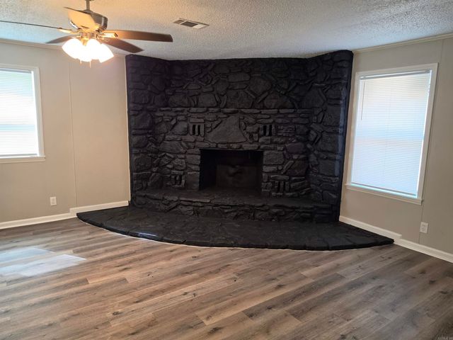 17811 Puckett Rd, Alexander, AR 72002